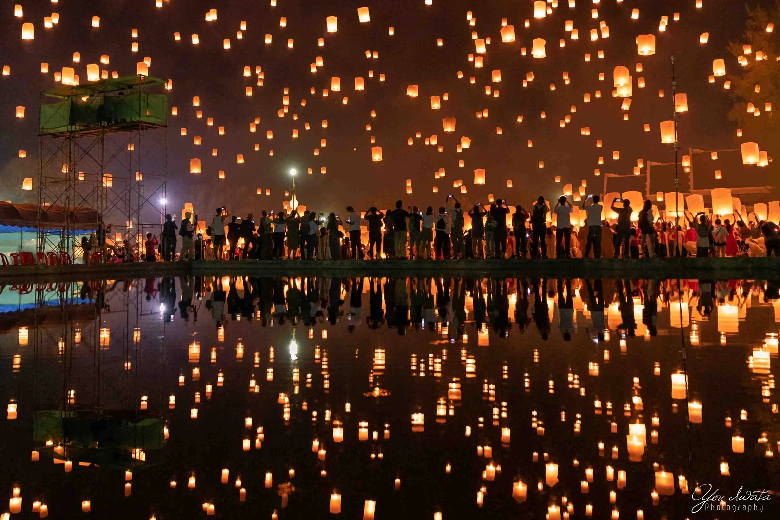 Sky Lanterns — 天燈