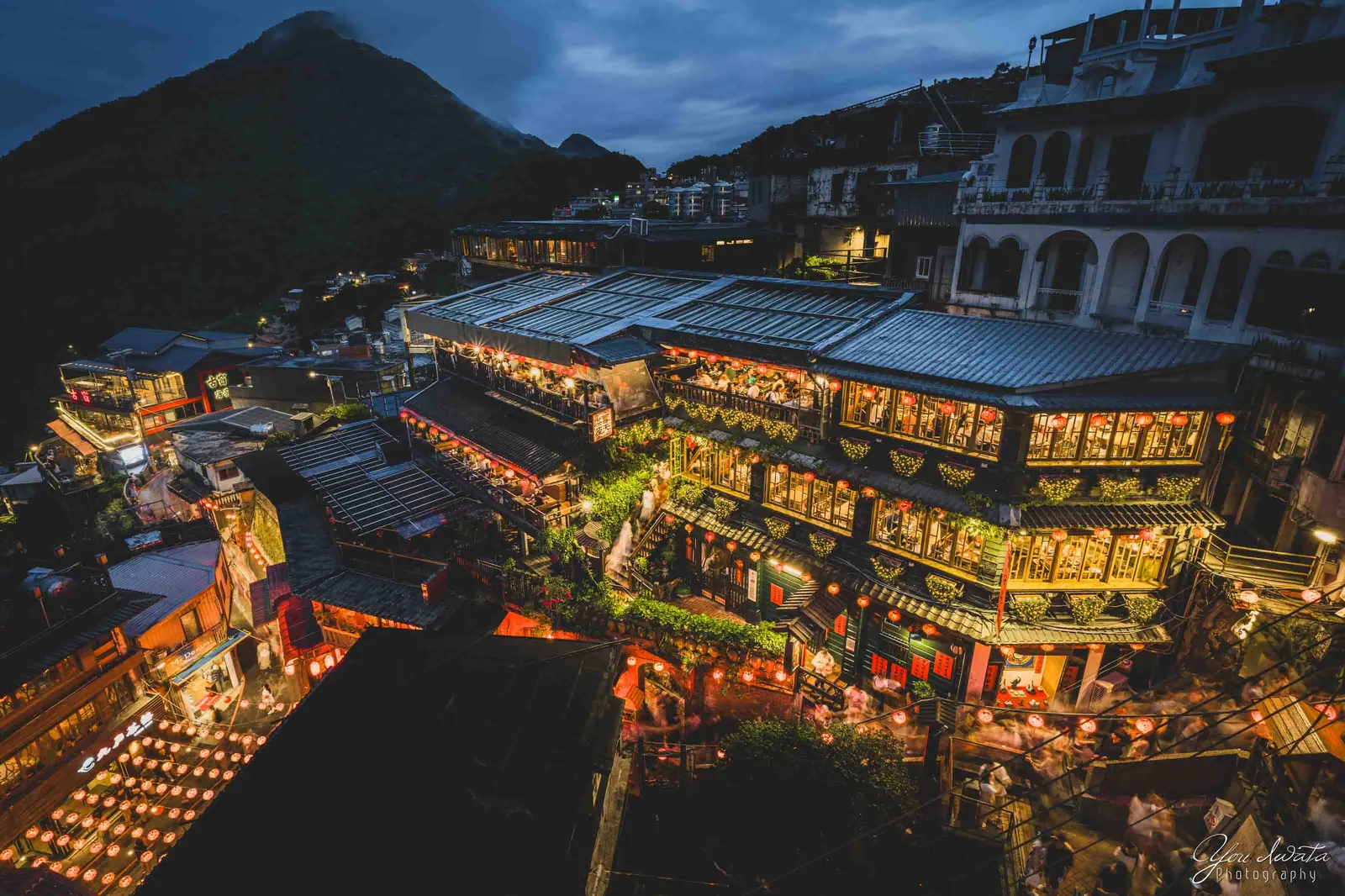Jiufen Dusk — 九份の宵